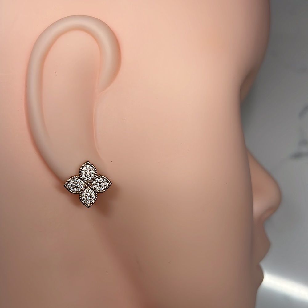 Clover Earring Set - Picture 3 of 3